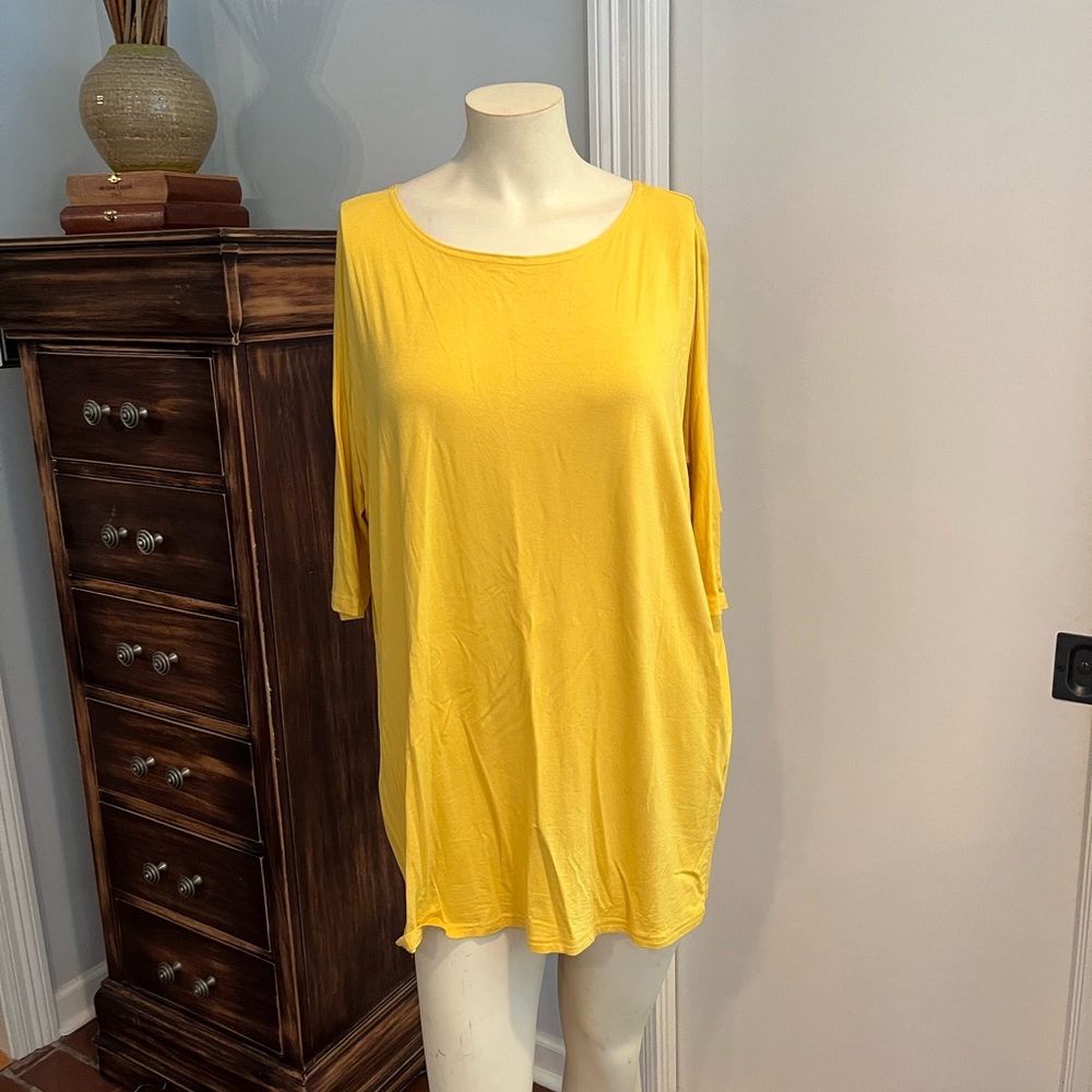 LeShop women’s size, small shirt solid golden yellow bamboo spandex 3/4 sleeves